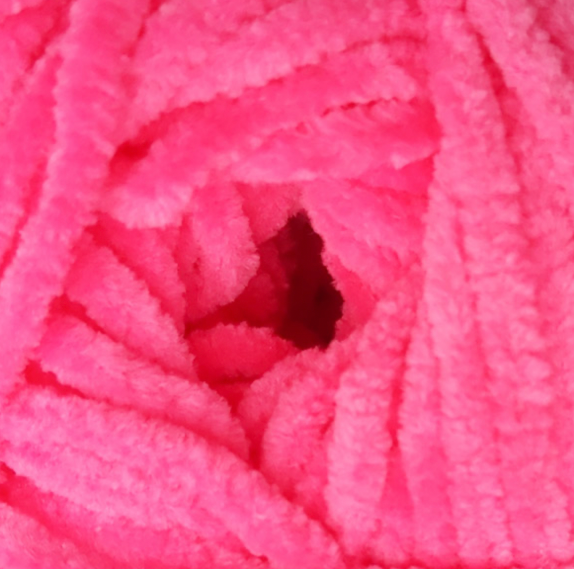 James C. Brett Flutterby – Ultra-Soft Plush Yarn, 100g Ball, 100% Supersoft Polyester