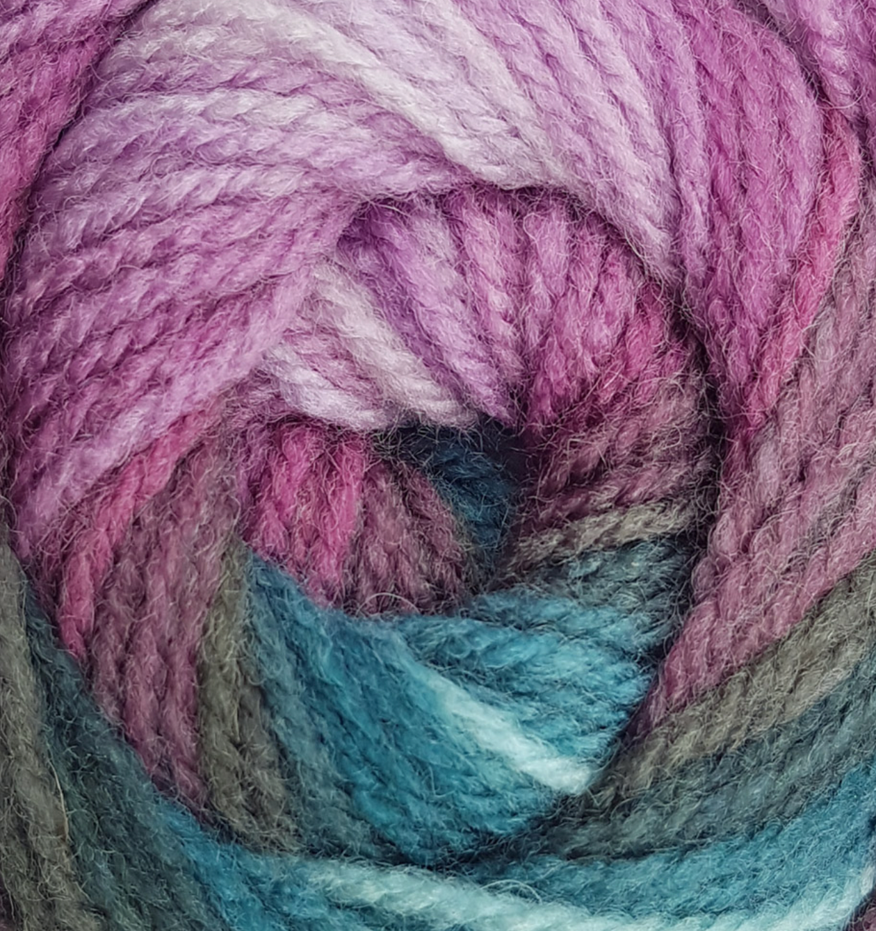 Aurora Double Knitting James C Brett 100g Ball 20% Wool 80% Acrylic Approximately 345 meters/ 377 Yards