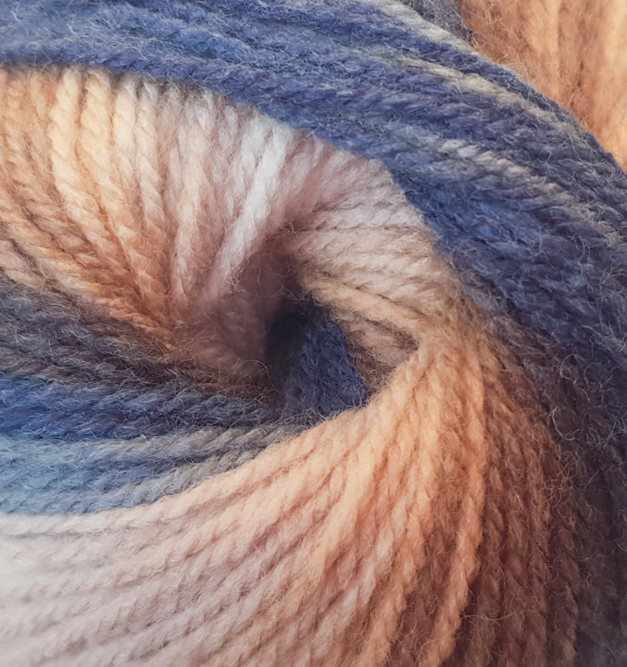Aurora Double Knitting James C Brett 100g Ball 20% Wool 80% Acrylic Approximately 345 meters/ 377 Yards