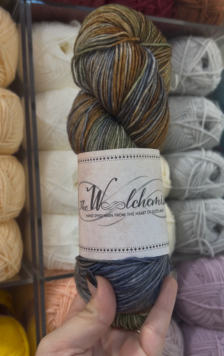 The Woolchemist Hand-Dyed Sock Yarn – 4ply