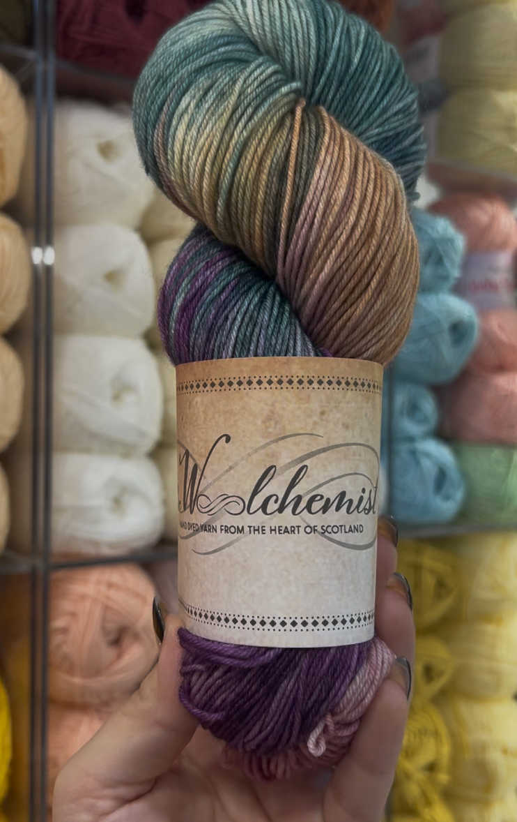The Woolchemist Hand-Dyed Sock Yarn – 4ply