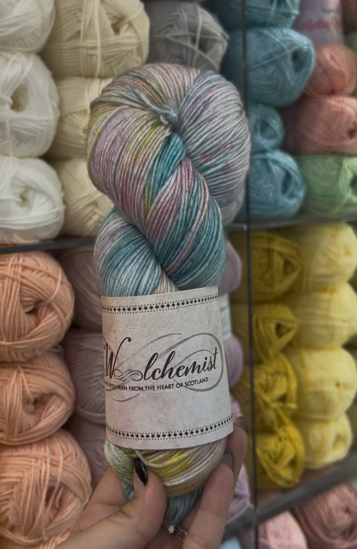 The Woolchemist Hand-Dyed Sock Yarn – 4ply