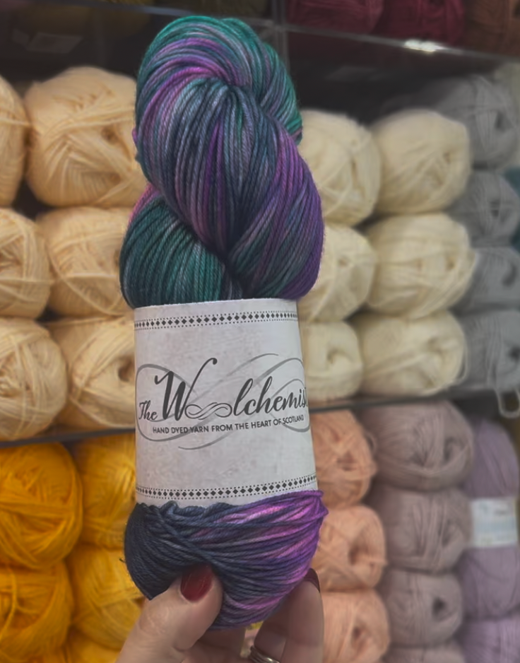 The Woolchemist Hand-Dyed Sock Yarn – 4ply