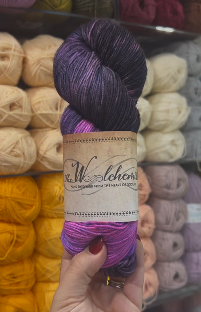 The Woolchemist Hand-Dyed Sock Yarn – 4ply