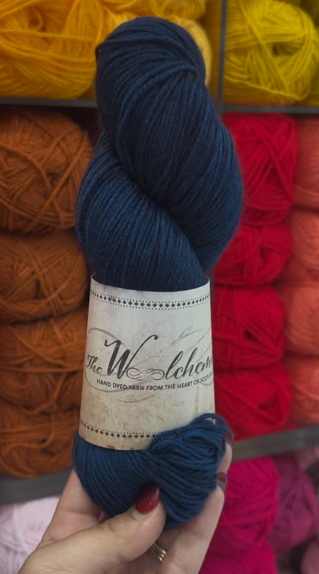 The Woolchemist Hand-Dyed Sock Yarn – 4ply