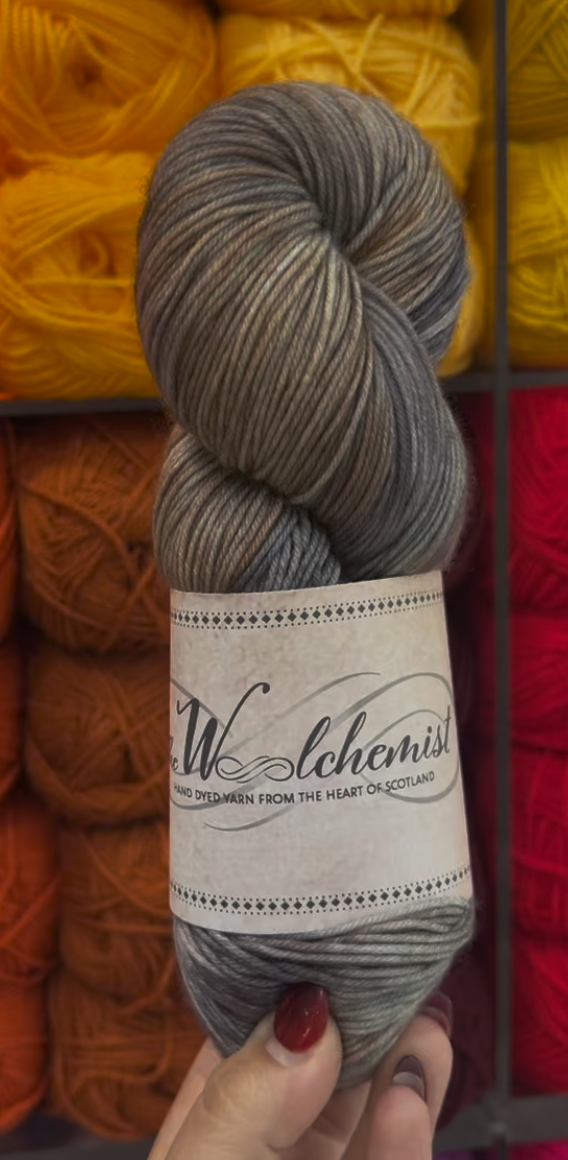 The Woolchemist Hand-Dyed Sock Yarn – 4ply