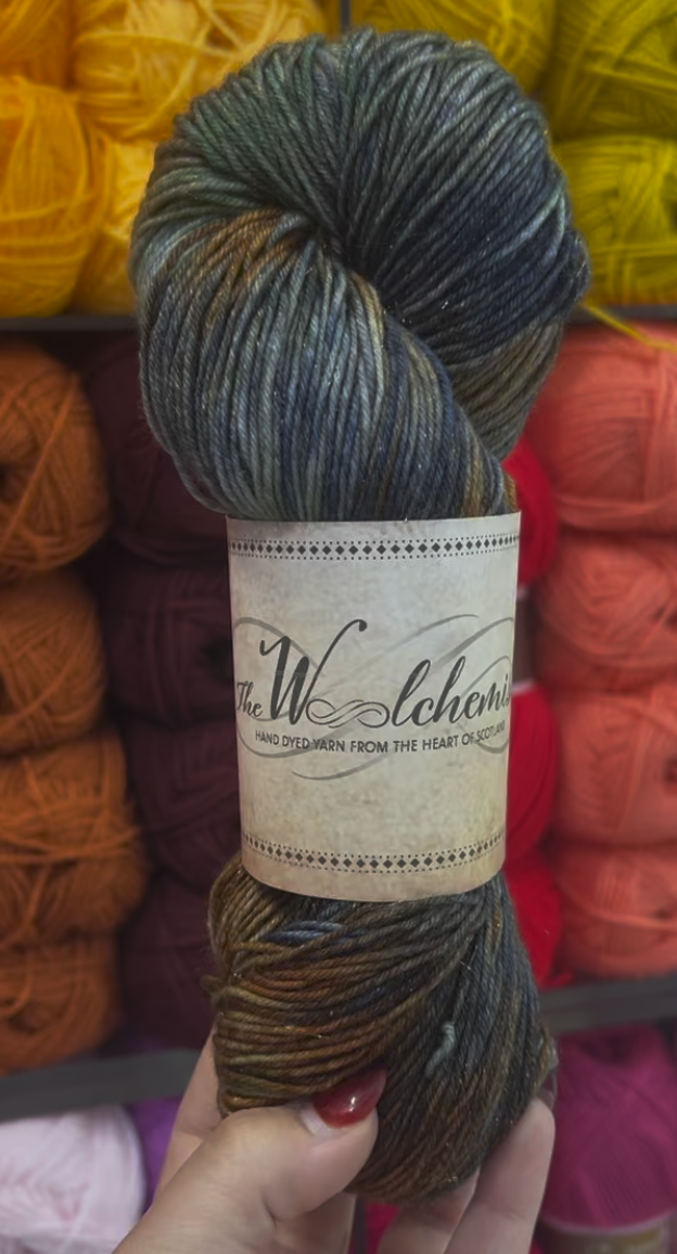 The Woolchemist Hand-Dyed Sparkle Sock Yarn – 4ply