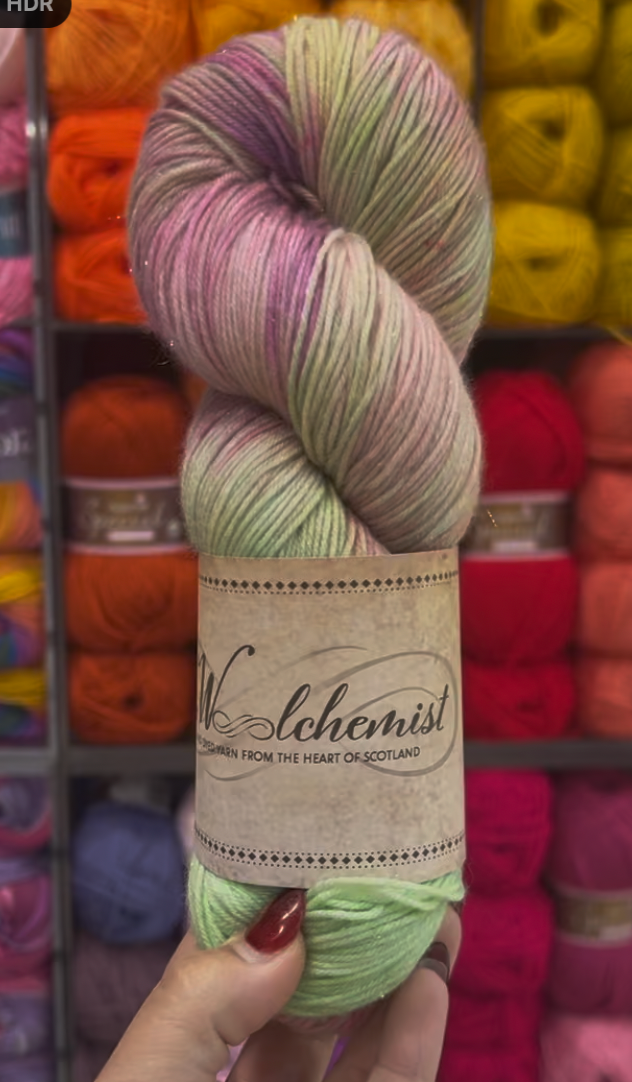 The Woolchemist Hand-Dyed Sparkle Sock Yarn – 4ply