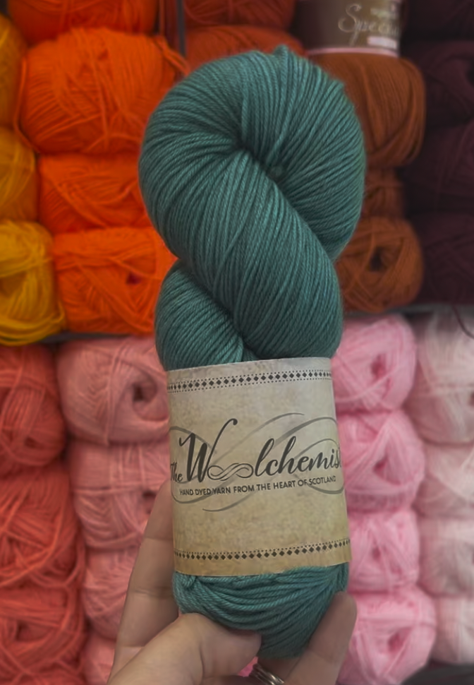 The Woolchemist Hand-Dyed Sock Yarn – 4ply