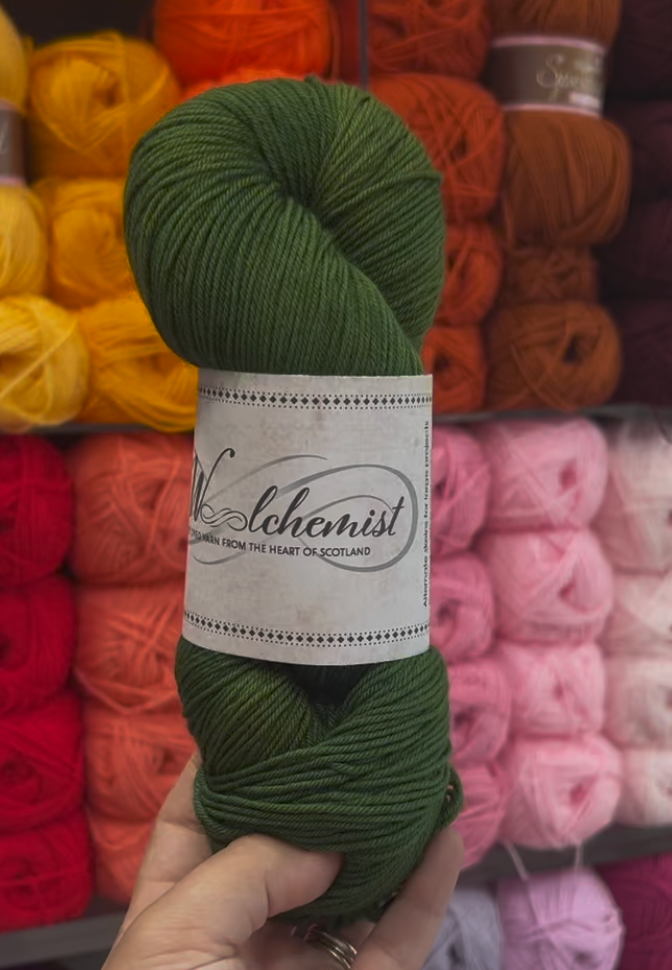 The Woolchemist Hand-Dyed Sock Yarn – 4ply